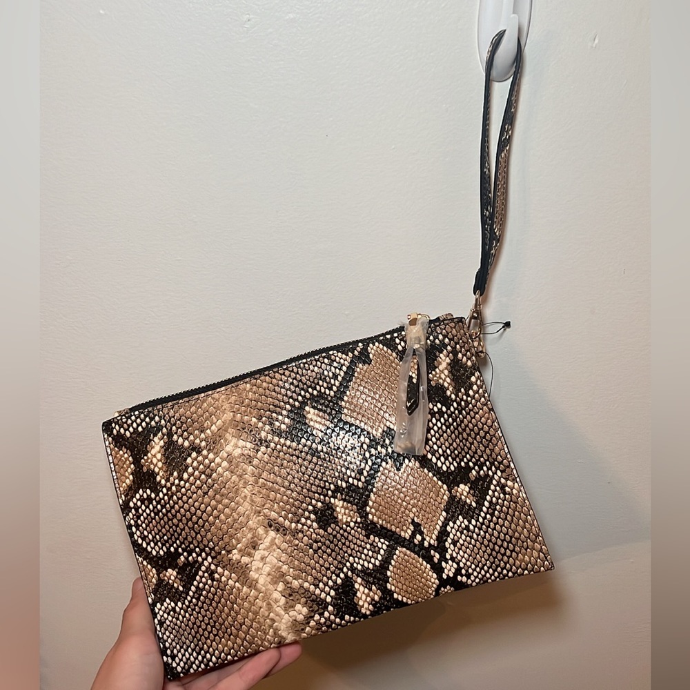 Snakeskin Wristlet with removable strap